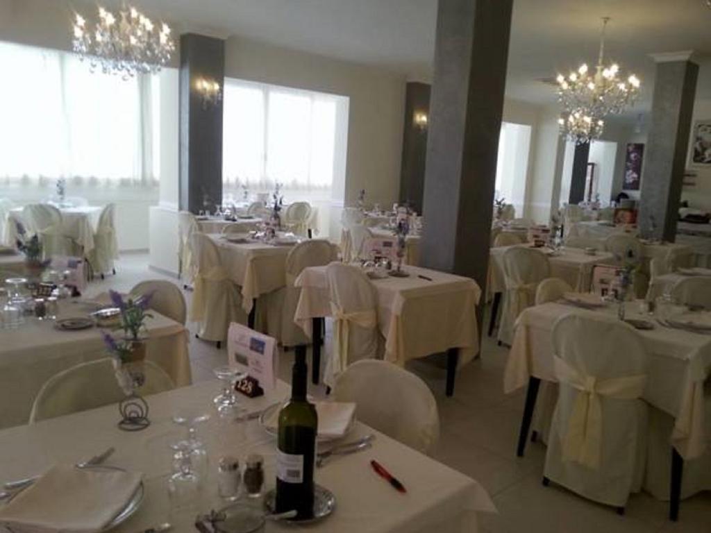 Hotel Explorer Cervia Exterior foto